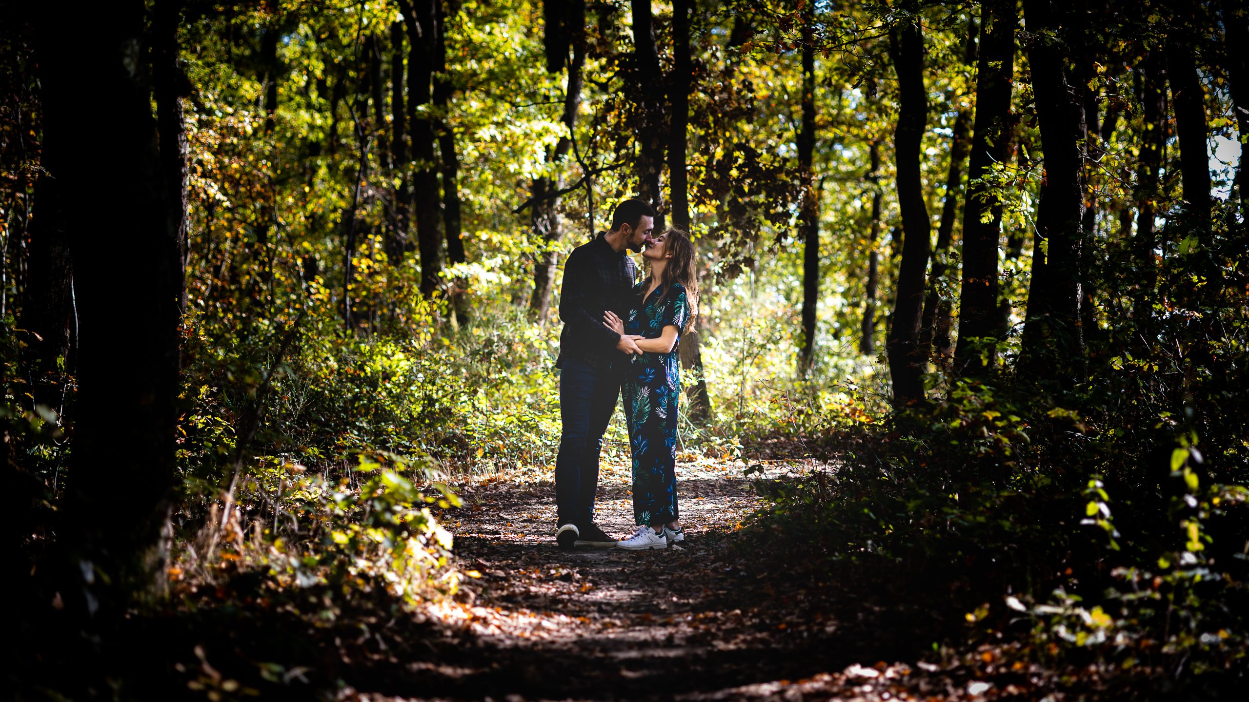 Couple en forêt