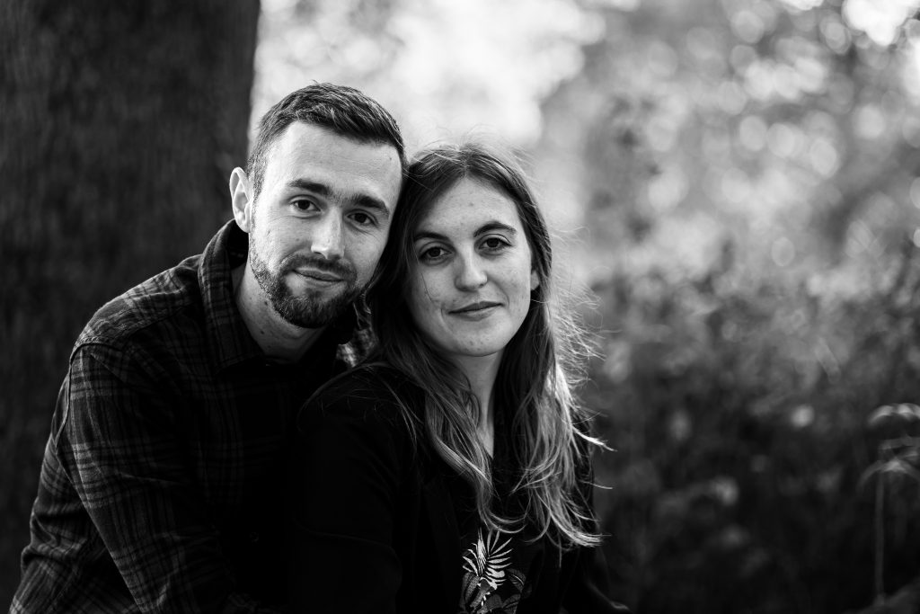 portrait de couple en extérieur